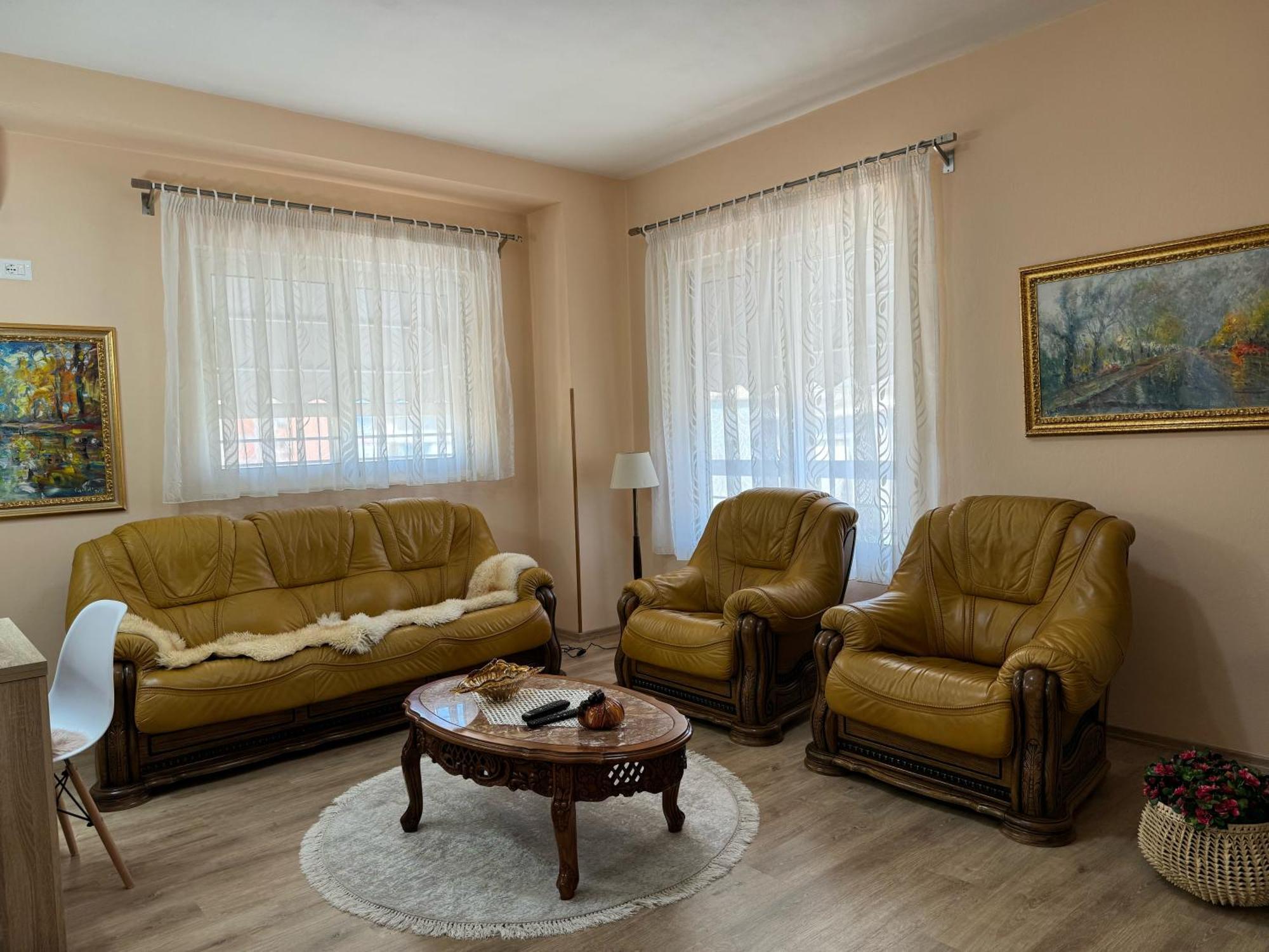 Era'S Apartment Tiranë Eksteriør bilde